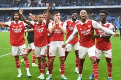 迪尼公开认错：利兹联主帅法尔克评价失误反思